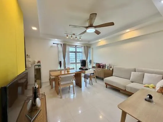 383 Bukit Batok West Avenue 5 image 1 of 8