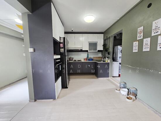755 Woodlands Avenue 4 photo 4