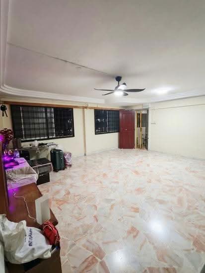 854 Woodlands Street 83 image 1 of 5