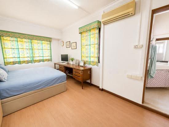 325 Sembawang Crescent photo 4