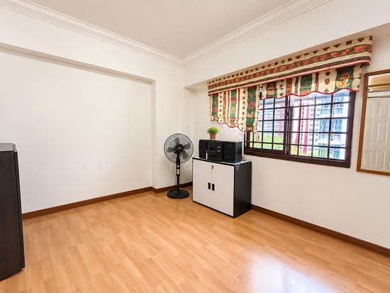 325 Sembawang Crescent photo 6