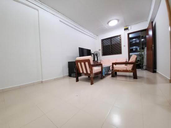 411 Tampines Street 41 image 1 of 6