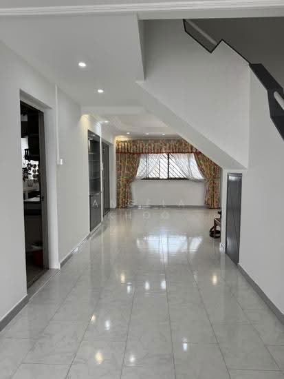 207 Choa Chu Kang Central photo 2