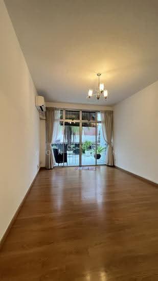 V.A.L.U.E Buy Land Suitable For A&A Or Rebuild At Siglap Estate! photo 4