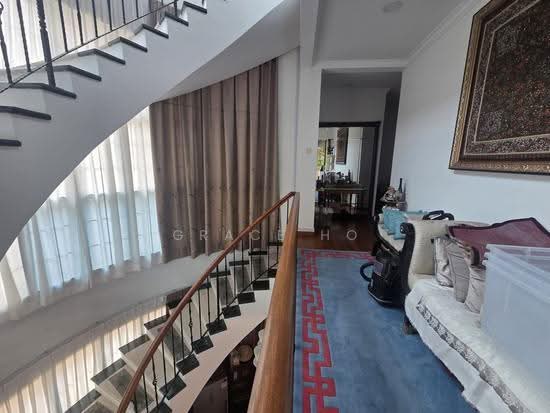 12B Cotswold Close photo 6