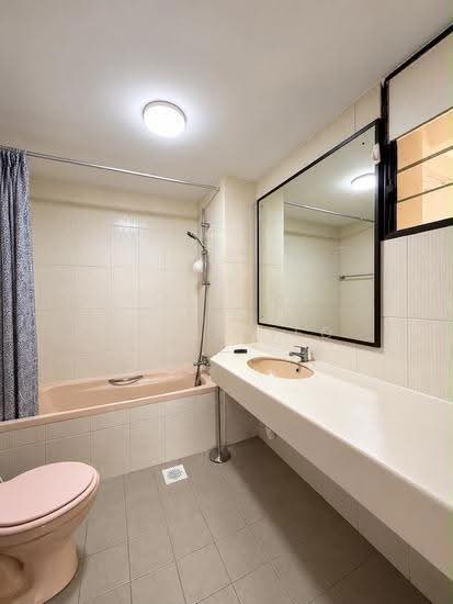 Riverwalk Apartments photo 4