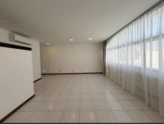 Siglap Centre image 1 of 10