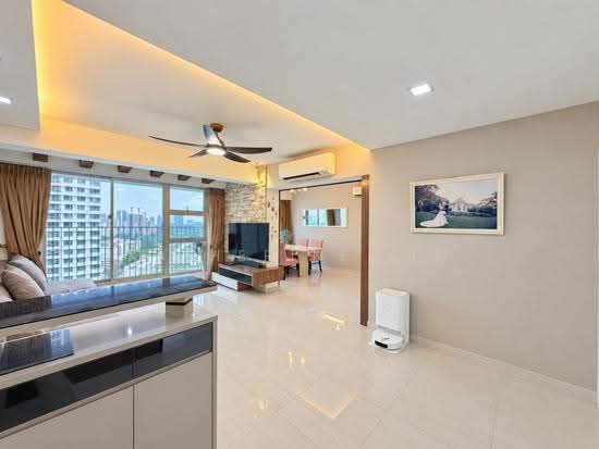 53 Commonwealth Drive