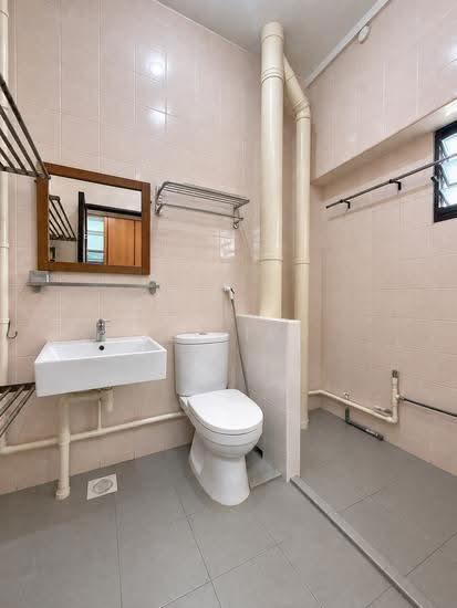120 Kim Tian Place photo 6