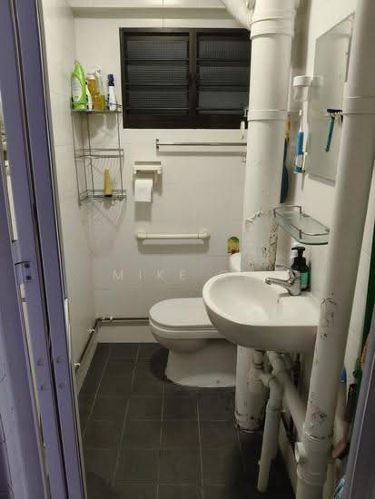 754 Yishun Street 72 photo 5