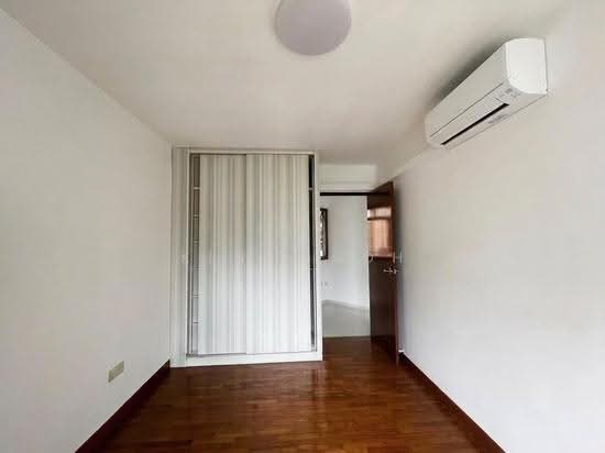 299 Punggol Central photo 6