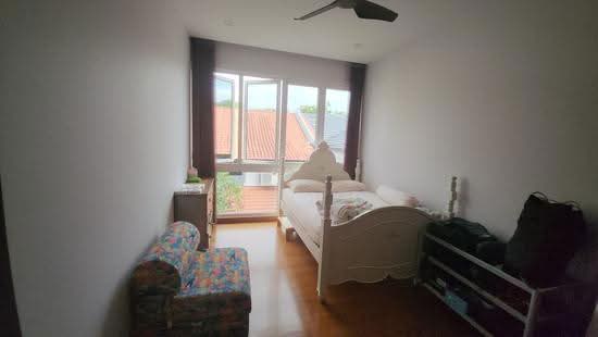 Rebuilt 3.5-Storey Freehold Semi-D with Pool & Lift photo 3