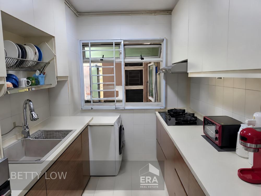 643 Punggol Central photo 4
