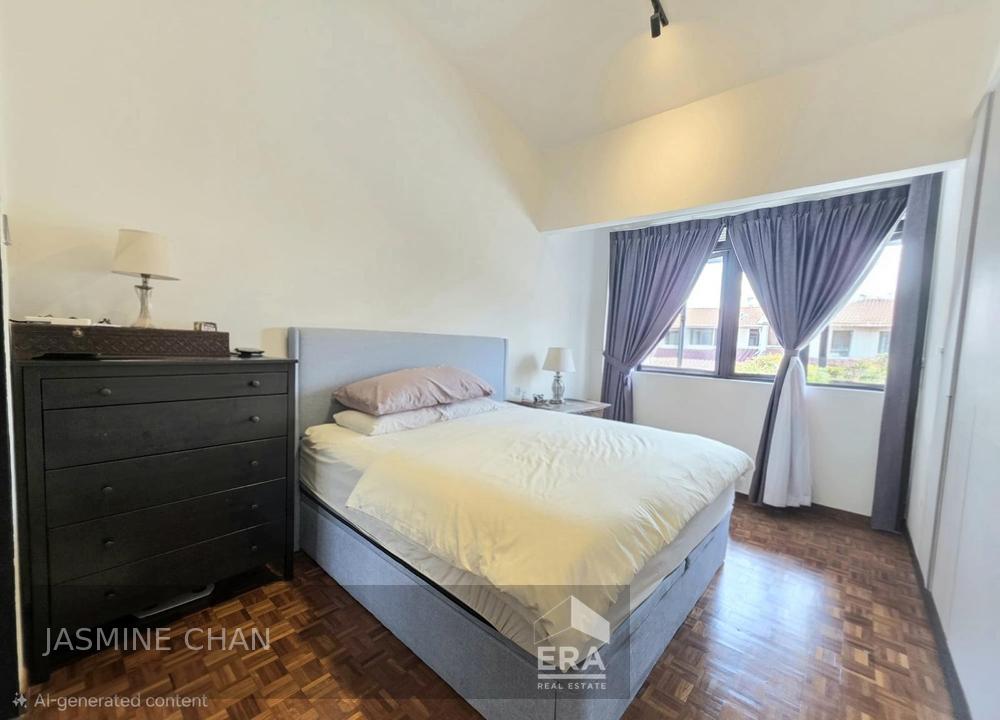 Thomson Hills Estate photo 2