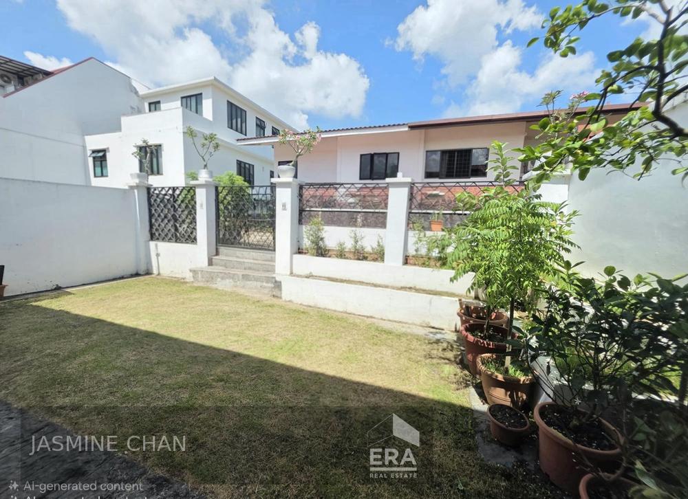 Thomson Hills Estate photo 4