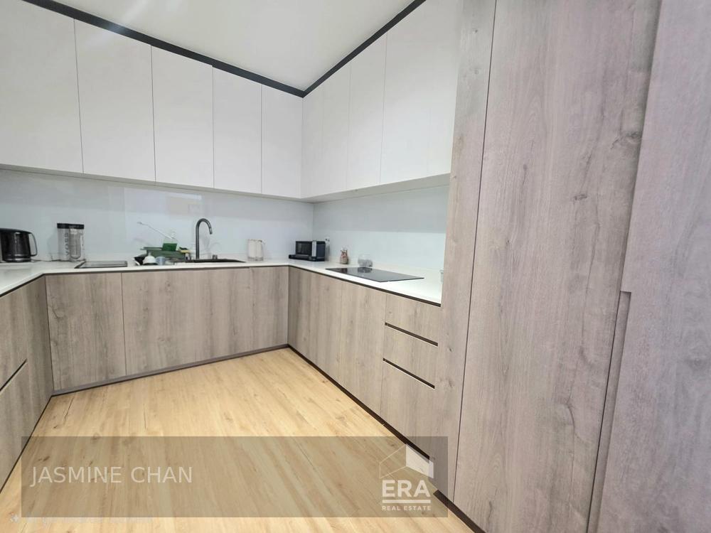 Thomson Hills Estate photo 6