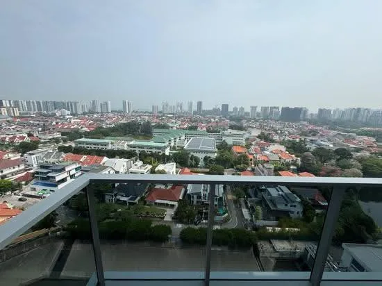 Grand Dunman image 1 of 9