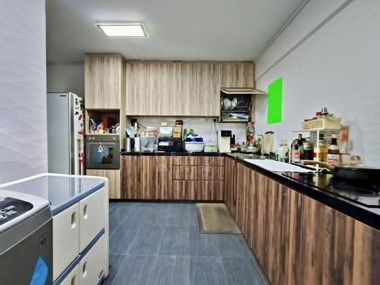 122 Bukit Batok Central photo 3