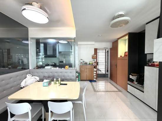 468A Fernvale Link photo 3