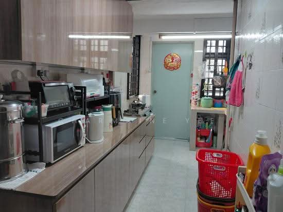 107 Jalan Bukit Merah photo 2