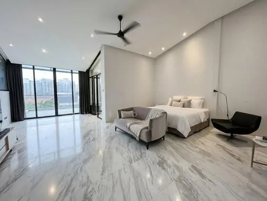 Freehold Renovated Terrace with Lift Provision (Hillview MRT) D23 image 1 of 9