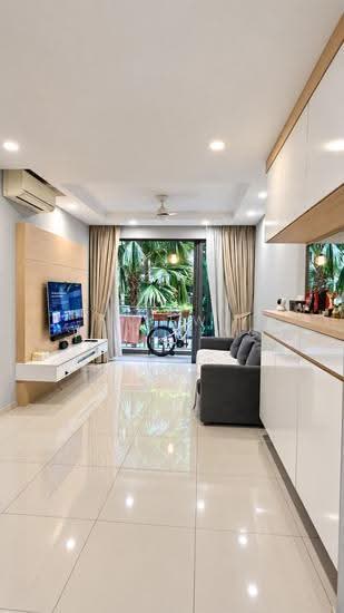 Esparina Residences image 1 of 9