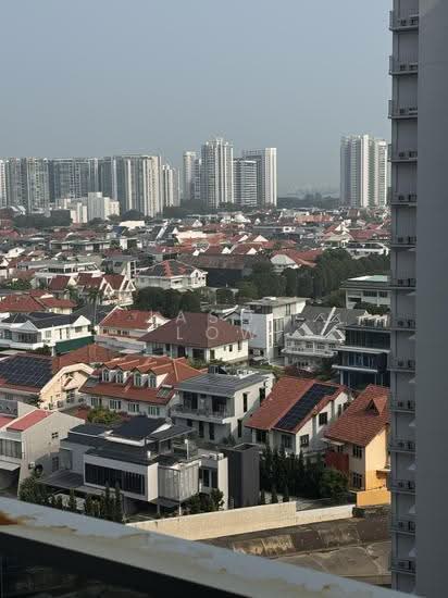 Grand Dunman image 1 of 7