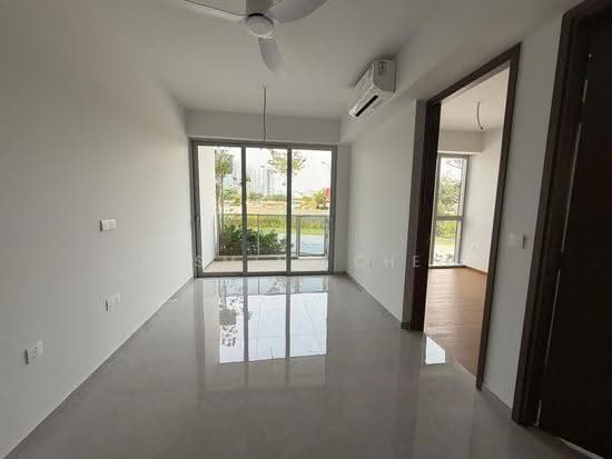 Grand Dunman image 1 of 4
