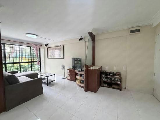 498J Tampines Street 45 photo 3