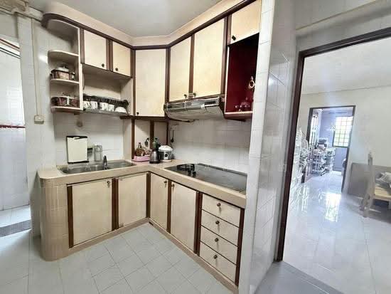 498J Tampines Street 45 photo 6