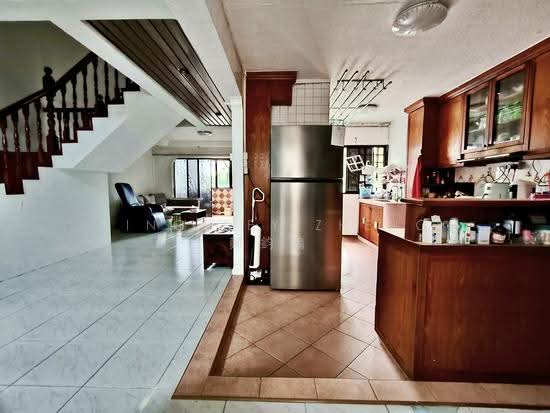 628 Hougang Avenue 8 photo 3