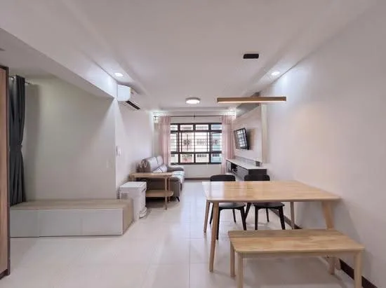 371 Jurong East Street 32 image 1 of 7