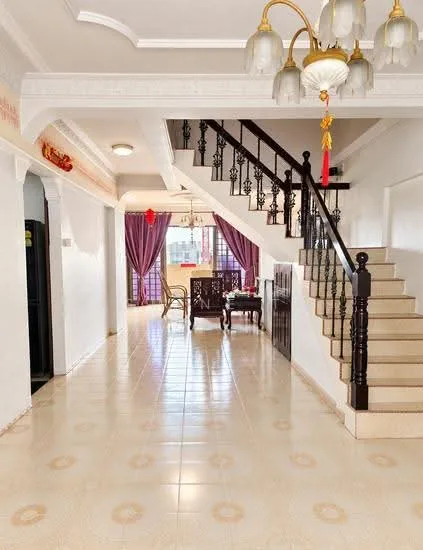 327 Jurong East Street 31 image 1 of 10