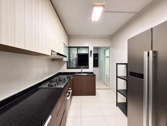 875 Woodlands Street 82 photo 5