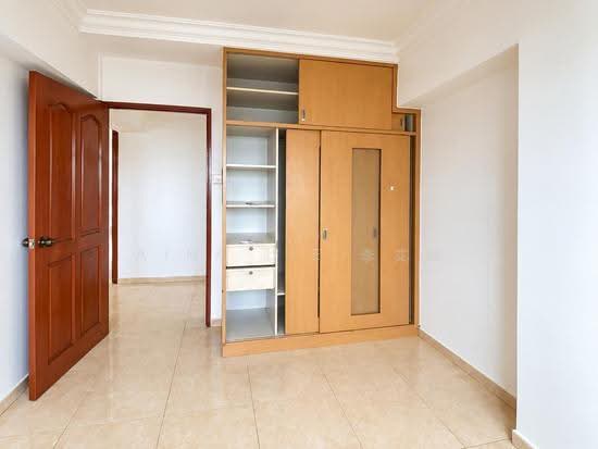 19 Cantonment Close photo 4