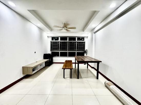 431D Yishun Avenue 1 image 1 of 5