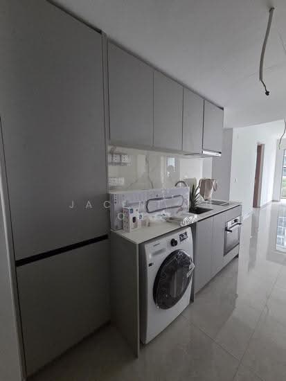 Grand Dunman image 1 of 5
