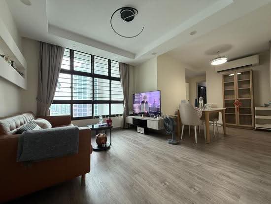 626 Senja Road image 1 of 9
