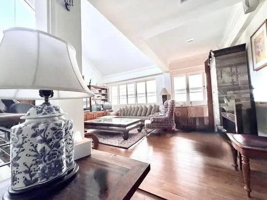 *** Lifestyle Home!!! Land 4200 Sqft With No Split Level!!! image 1 of 4