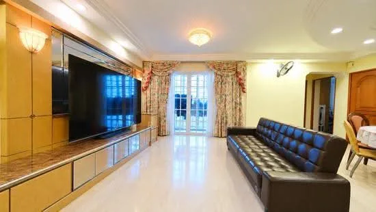 128 Rivervale Street image 1 of 10