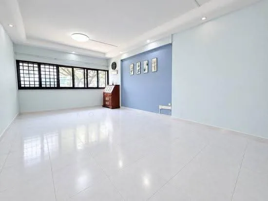 12 Marine Terrace image 1 of 5