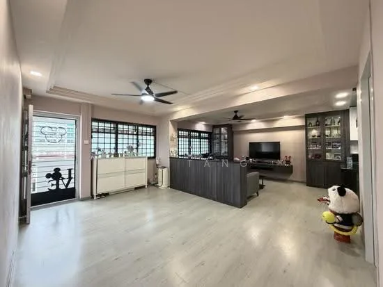 627 Pasir Ris Drive 3 image 1 of 10