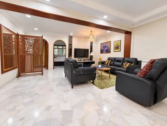 217 Pasir Ris Street 21 image 1 of 9