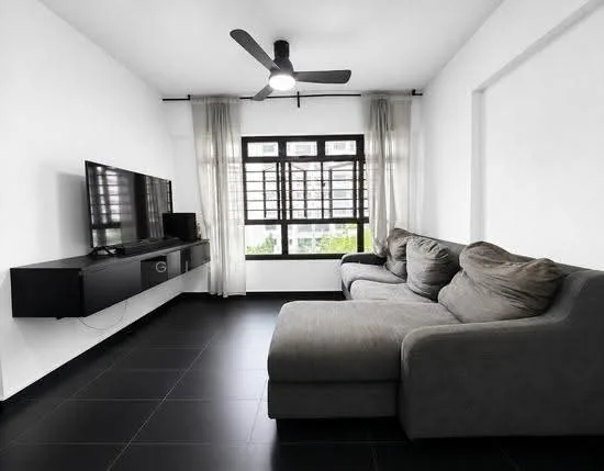 868A Tampines Avenue 8 image 1 of 6
