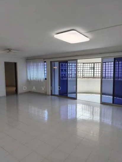 643 Hougang Avenue 8 image 1 of 8
