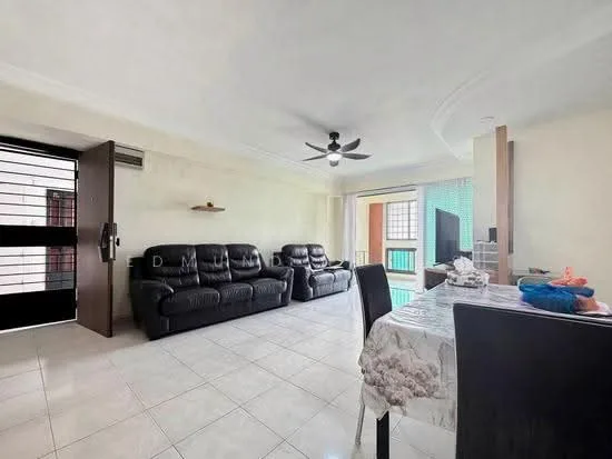 682B Jurong West Central 1 image 1 of 8