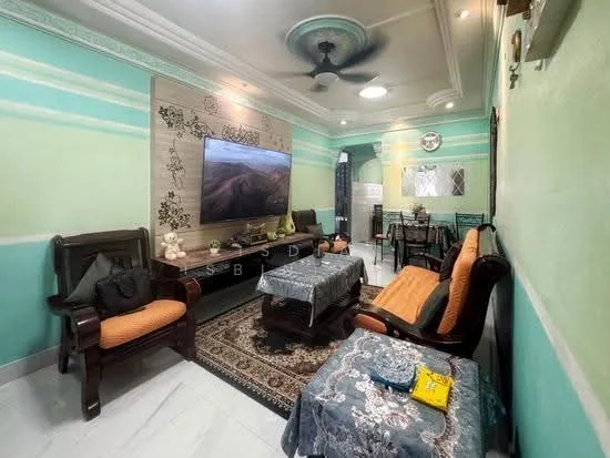 528 Jurong West Street 52 image 1 of 10