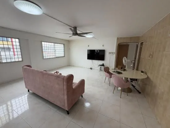 762 Yishun Street 72 image 1 of 10