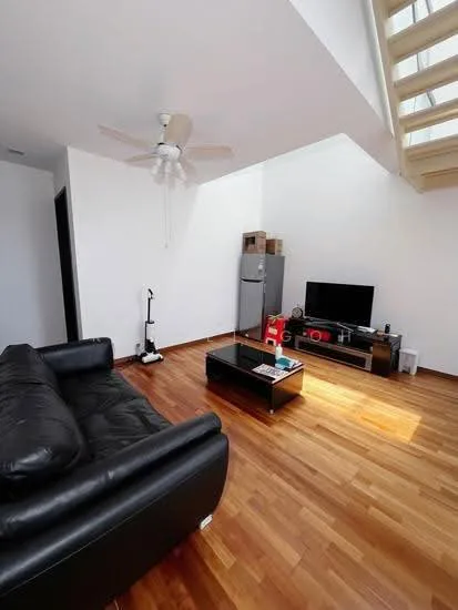 Triple Volume Ceiling! Beautiful Move-In Condition Semi-D In Bayshore image 1 of 3
