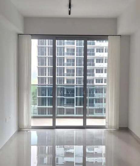 Grand Dunman image 1 of 8